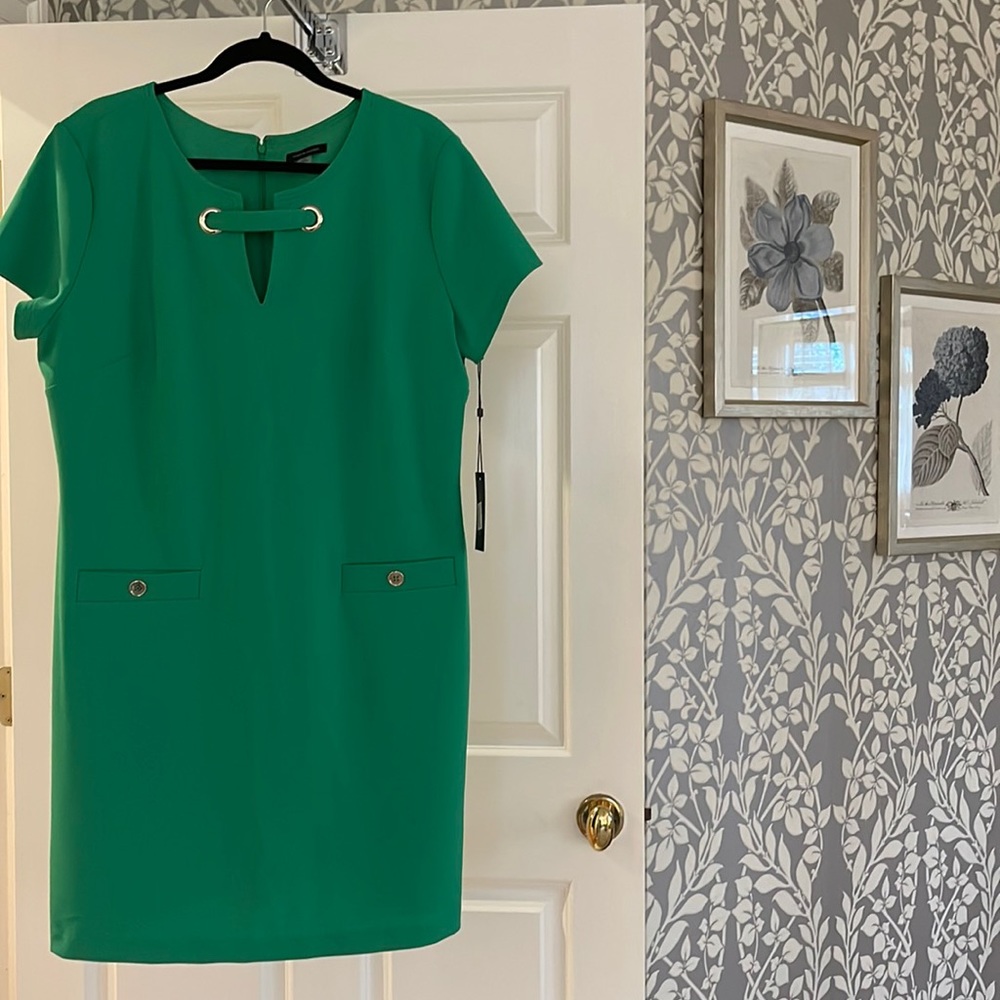Tommy Hilfiger green, shrt-sleeved dress with gold buttons, zip back, size 18